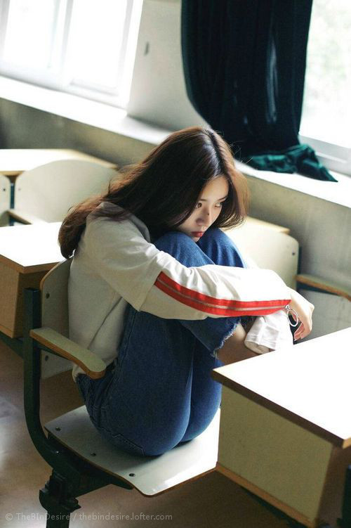 “尼克斯球迷狂欢,主场迎来关键胜利”,尼克斯大牌球迷