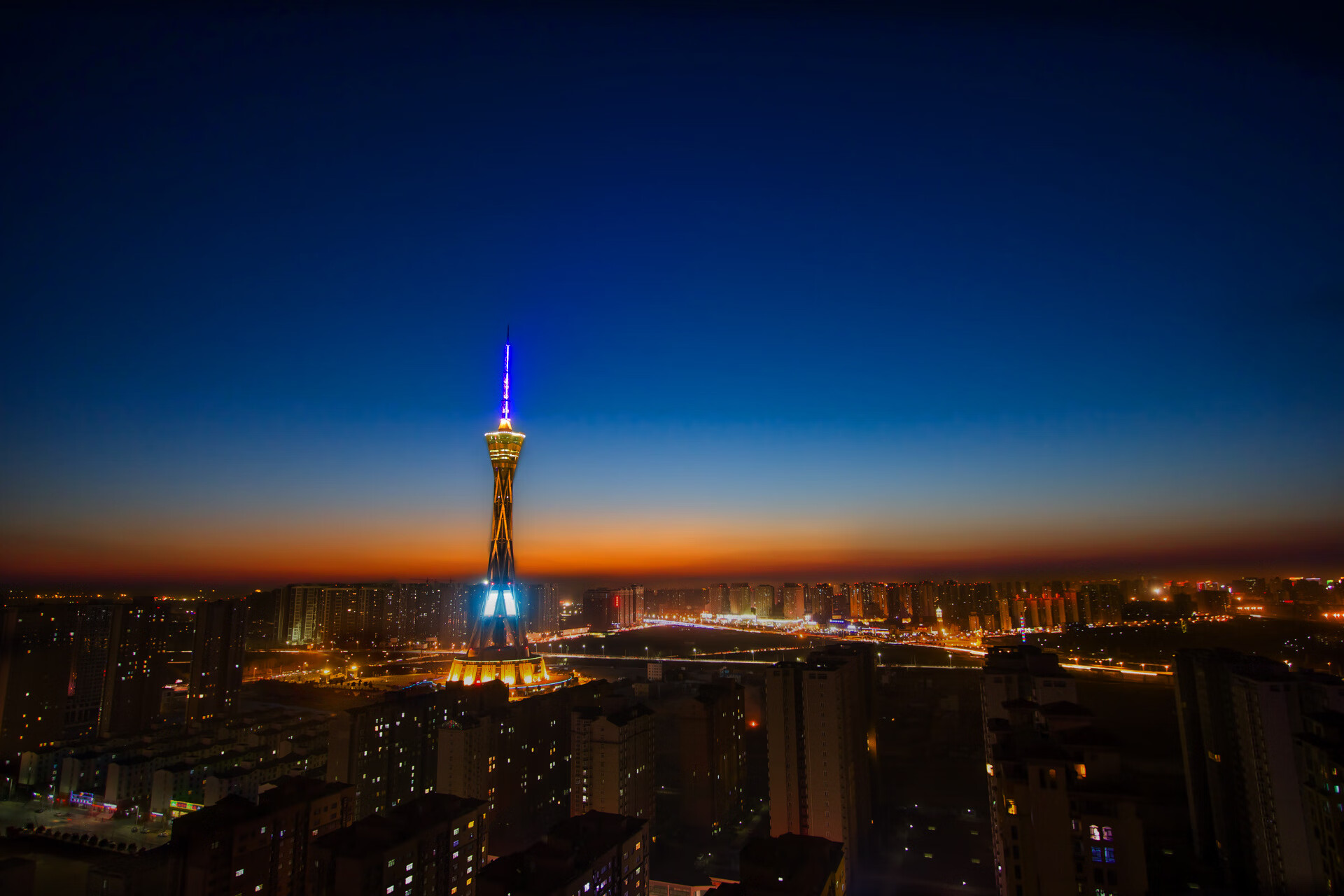 爱游戏官方-美洲杯燃爆赛场：绝美配合成就传奇瞬间，美洲杯 百科