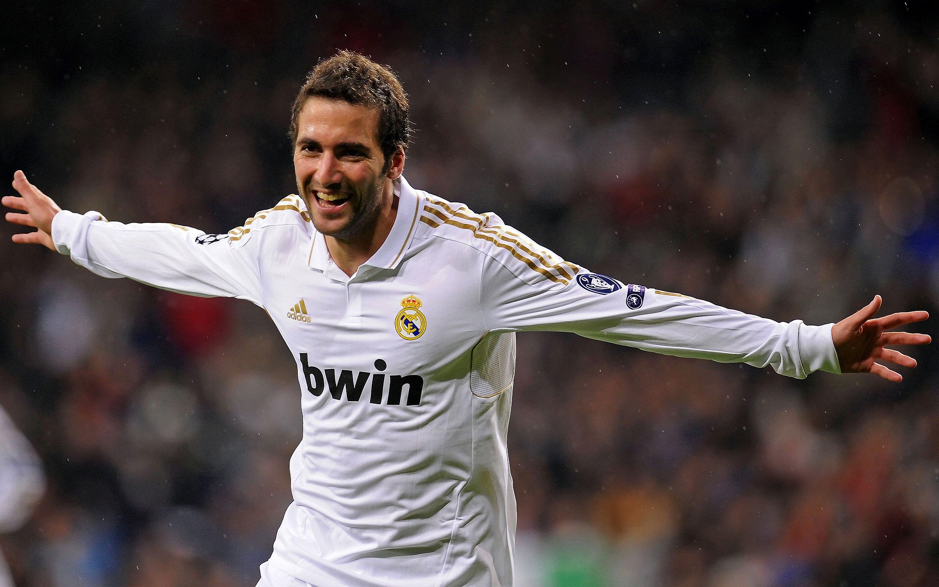 利物浦以反击速度打穿密集防线，利物浦战术打法分析